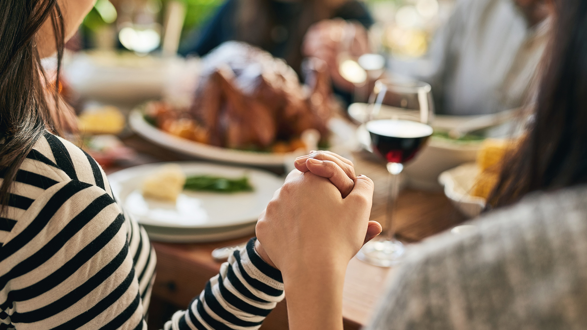 Simple Ways to Give Thanks with Your Family