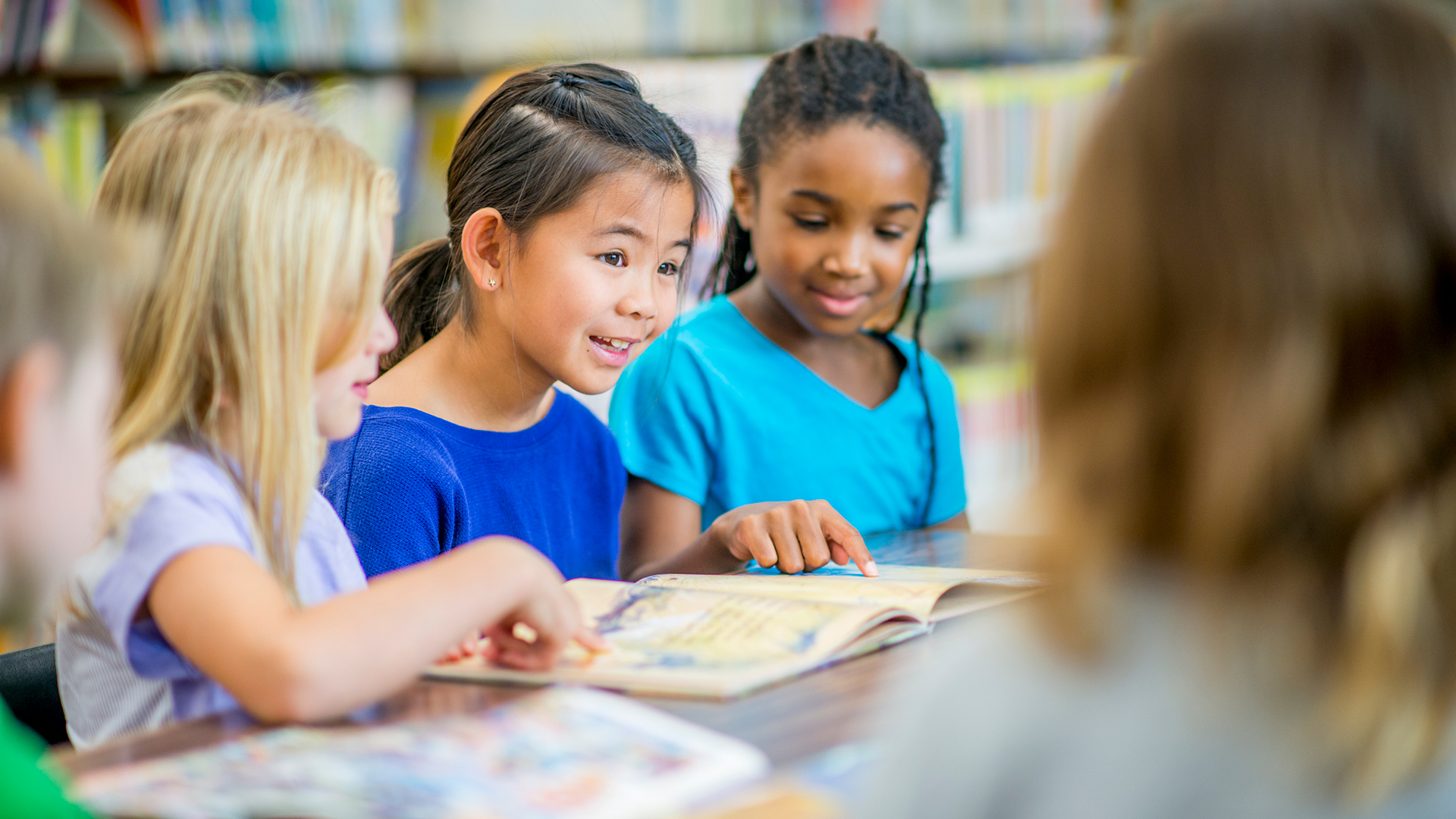 Setting Up a Classroom Library Focused on Jesus